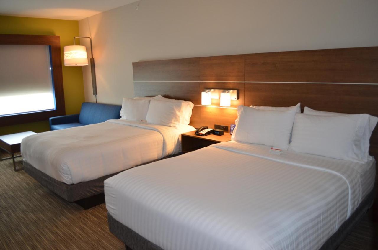 Holiday Inn Express & Suites - Charlotte Ne - University Area, An Ihg Hotel Εξωτερικό φωτογραφία